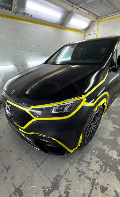Mercedes preparada para pintura